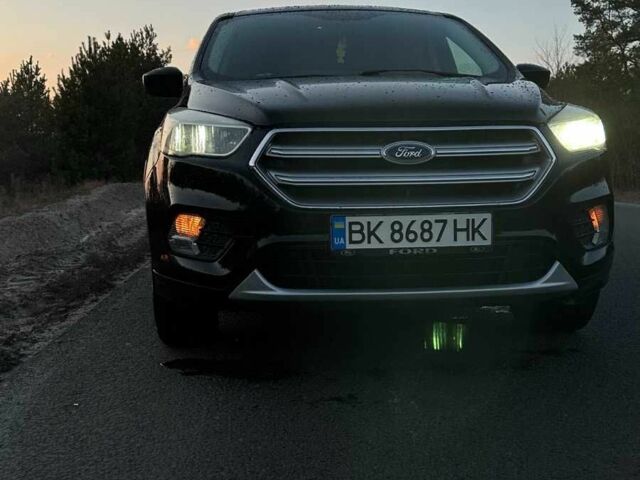 Чорний Форд Ескейп, об'ємом двигуна 1.5 л та пробігом 180 тис. км за 11000 $, фото 16 на Automoto.ua