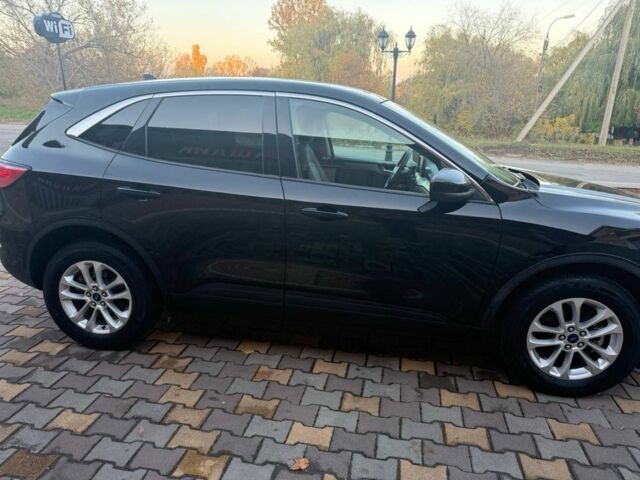 Форд Эскейп 2020 в Умани на Automoto.ua Черный Форд Эскейп, объемом двигателя 1.5 л и пробегом 138 тыс. км за 14300 $, фото 2 на Automoto.ua