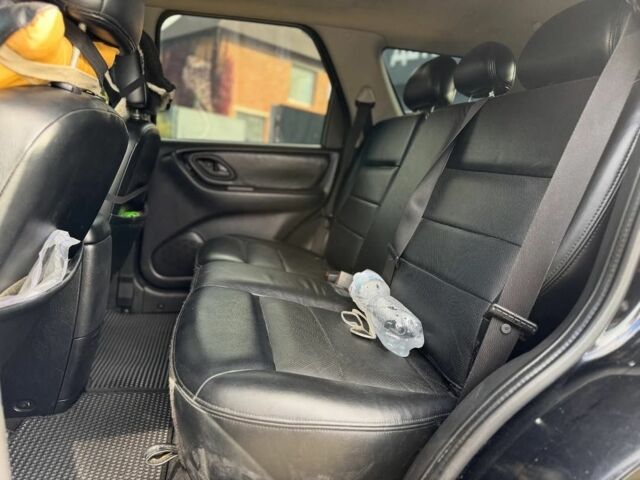 Черный Форд Эскейп, объемом двигателя 2.3 л и пробегом 241 тыс. км за 6250 $, фото 7 на Automoto.ua