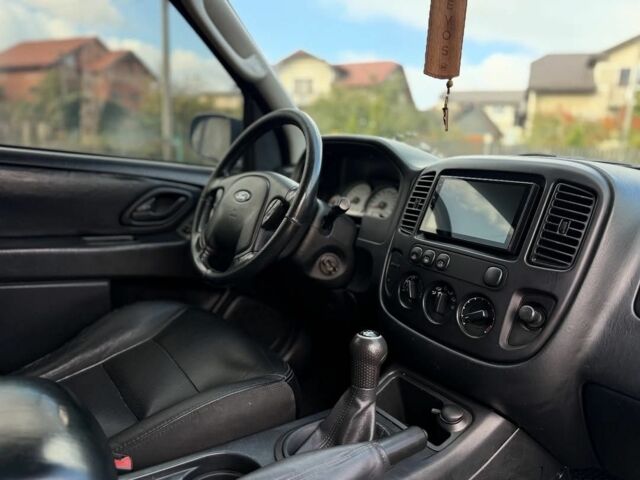 Черный Форд Эскейп, объемом двигателя 2.3 л и пробегом 241 тыс. км за 6250 $, фото 5 на Automoto.ua