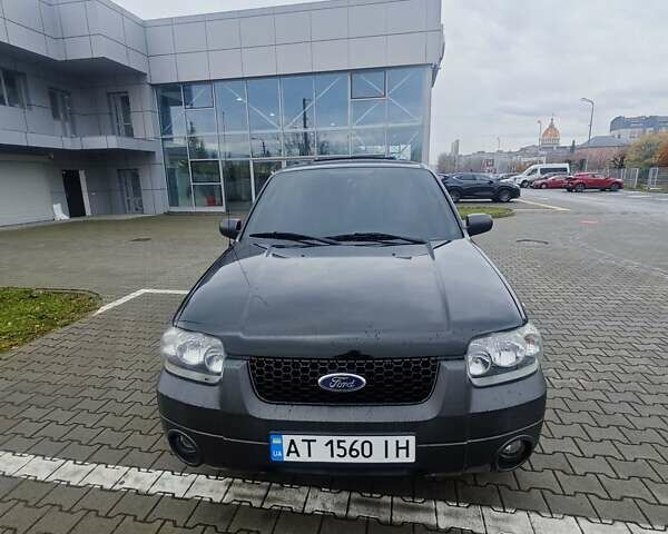 Форд Эскейп 2005 в Ивано-Франковске на Automoto.ua Черный Форд Эскейп, объемом двигателя 2.3 л и пробегом 242 тыс. км за 6200 $, фото 3 на Automoto.ua