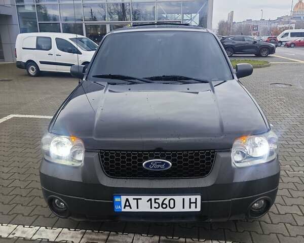 Форд Эскейп 2005 в Ивано-Франковске на Automoto.ua Черный Форд Эскейп, объемом двигателя 2.3 л и пробегом 242 тыс. км за 6200 $, фото 1 на Automoto.ua