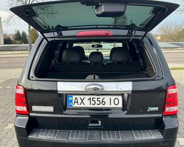 Черный Форд Эскейп, объемом двигателя 2.97 л и пробегом 140 тыс. км за 9500 $, фото 6 на Automoto.ua