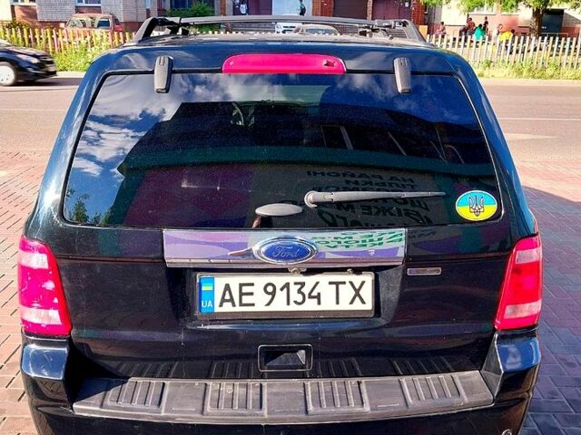 Черный Форд Эскейп, объемом двигателя 3 л и пробегом 388 тыс. км за 11100 $, фото 3 на Automoto.ua