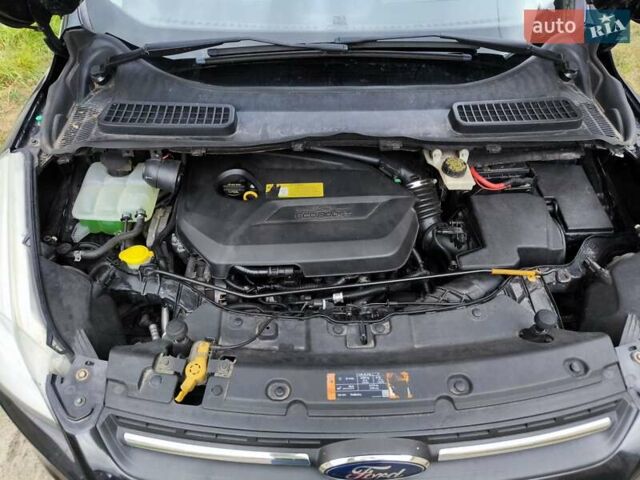 Черный Форд Эскейп, объемом двигателя 1.6 л и пробегом 165 тыс. км за 10900 $, фото 8 на Automoto.ua