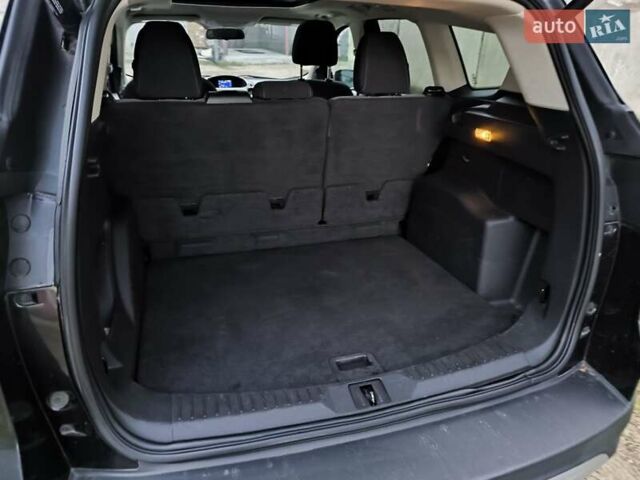 Черный Форд Эскейп, объемом двигателя 1.6 л и пробегом 165 тыс. км за 10900 $, фото 3 на Automoto.ua