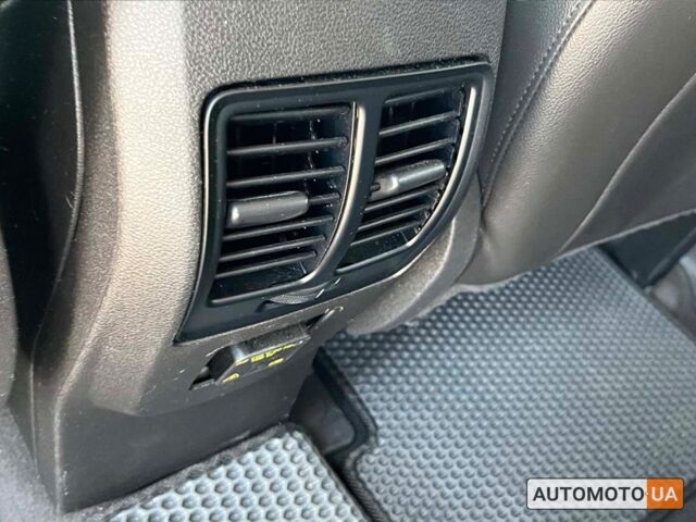 Черный Форд Эскейп, объемом двигателя 2 л и пробегом 186 тыс. км за 13500 $, фото 16 на Automoto.ua