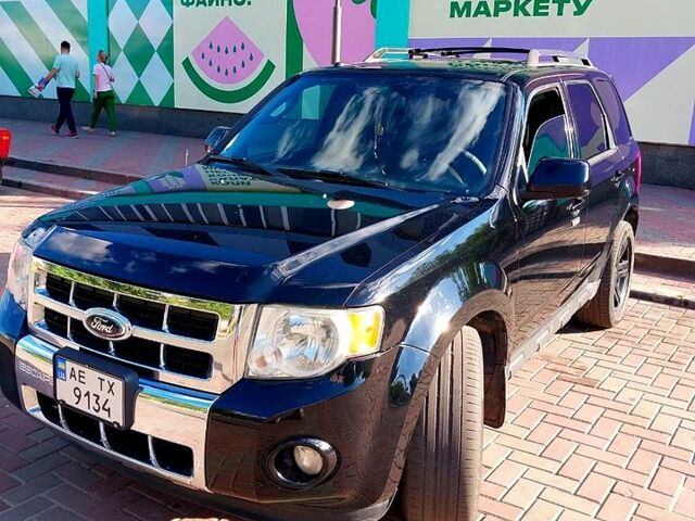 Черный Форд Эскейп, объемом двигателя 3 л и пробегом 388 тыс. км за 11100 $, фото 1 на Automoto.ua