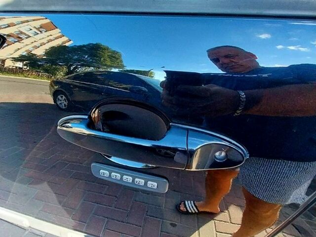 Черный Форд Эскейп, объемом двигателя 3 л и пробегом 388 тыс. км за 11100 $, фото 9 на Automoto.ua