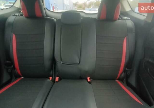 Черный Форд Эскейп, объемом двигателя 1.6 л и пробегом 195 тыс. км за 10500 $, фото 3 на Automoto.ua