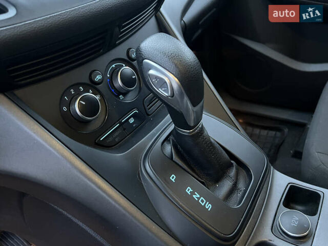 Черный Форд Эскейп, объемом двигателя 2.5 л и пробегом 136 тыс. км за 11900 $, фото 19 на Automoto.ua