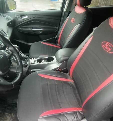 Черный Форд Эскейп, объемом двигателя 1.6 л и пробегом 195 тыс. км за 10500 $, фото 5 на Automoto.ua