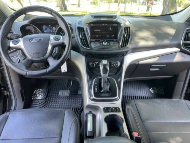 Черный Форд Эскейп, объемом двигателя 2 л и пробегом 87 тыс. км за 2100 $, фото 5 на Automoto.ua