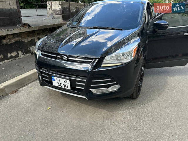 Черный Форд Эскейп, объемом двигателя 2 л и пробегом 220 тыс. км за 10300 $, фото 1 на Automoto.ua