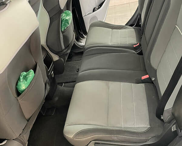 Черный Форд Эскейп, объемом двигателя 2 л и пробегом 167 тыс. км за 10500 $, фото 7 на Automoto.ua