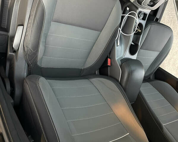 Черный Форд Эскейп, объемом двигателя 2 л и пробегом 167 тыс. км за 10500 $, фото 10 на Automoto.ua