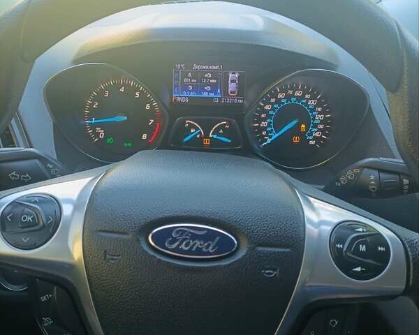 Черный Форд Эскейп, объемом двигателя 1.6 л и пробегом 220 тыс. км за 8500 $, фото 21 на Automoto.ua