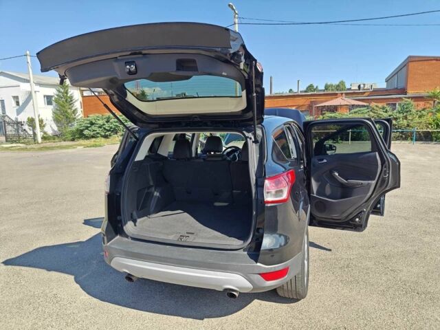 Черный Форд Эскейп, объемом двигателя 2 л и пробегом 131 тыс. км за 11200 $, фото 12 на Automoto.ua