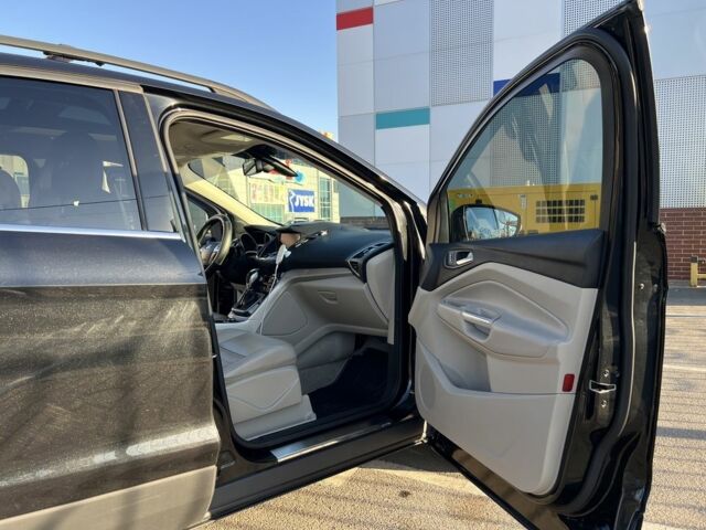 Черный Форд Эскейп, объемом двигателя 1.6 л и пробегом 201 тыс. км за 11500 $, фото 7 на Automoto.ua