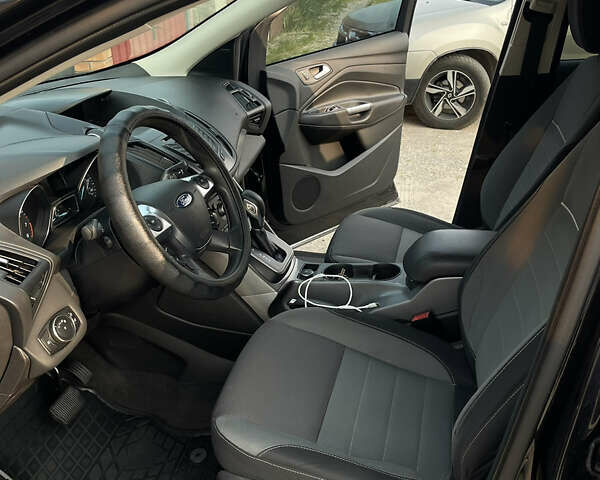 Черный Форд Эскейп, объемом двигателя 2 л и пробегом 167 тыс. км за 10500 $, фото 9 на Automoto.ua