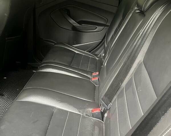 Черный Форд Эскейп, объемом двигателя 2 л и пробегом 201 тыс. км за 10200 $, фото 7 на Automoto.ua