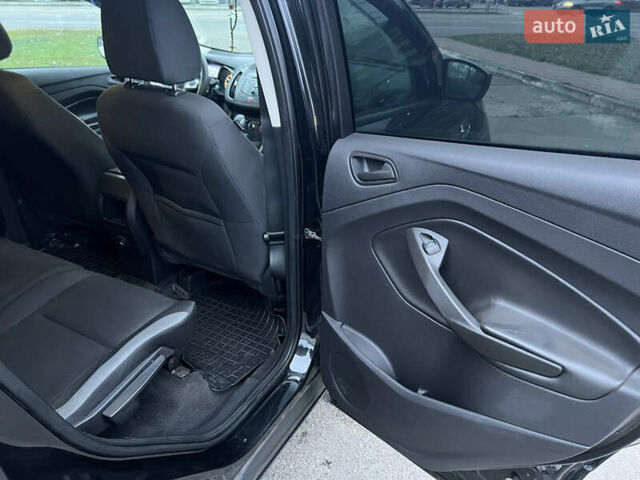 Черный Форд Эскейп, объемом двигателя 2.5 л и пробегом 136 тыс. км за 11900 $, фото 27 на Automoto.ua