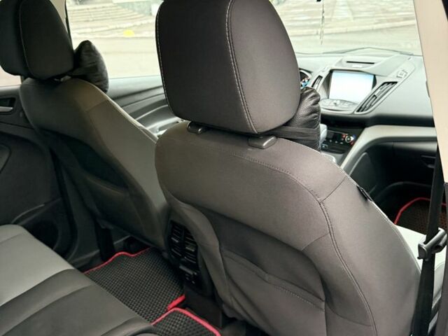 Черный Форд Эскейп, объемом двигателя 1.6 л и пробегом 182 тыс. км за 9500 $, фото 7 на Automoto.ua