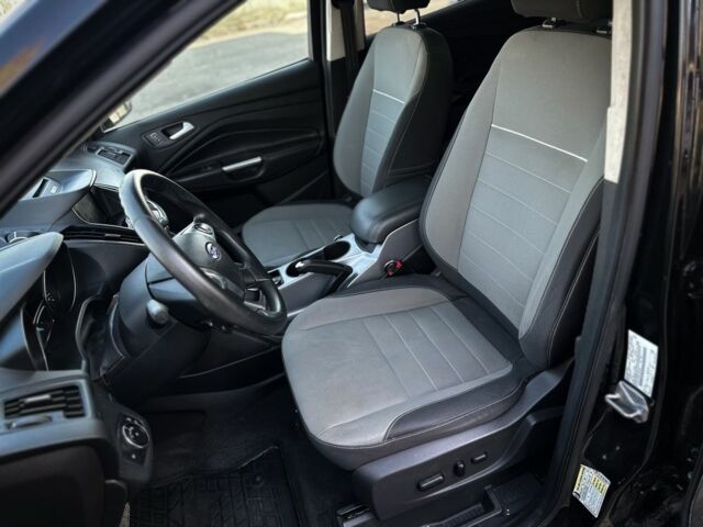 Черный Форд Эскейп, объемом двигателя 2 л и пробегом 190 тыс. км за 9500 $, фото 14 на Automoto.ua