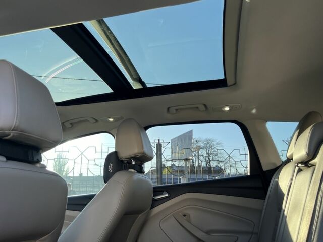 Черный Форд Эскейп, объемом двигателя 1.6 л и пробегом 201 тыс. км за 11500 $, фото 13 на Automoto.ua