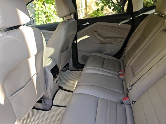 Чорний Форд Ескейп, об'ємом двигуна 2 л та пробігом 135 тис. км за 10300 $, фото 7 на Automoto.ua