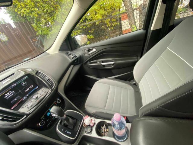 Форд Ескейп 2013 у Люботине на Automoto.ua Чорний Форд Ескейп, об'ємом двигуна 1.6 л та пробігом 188 тис. км за 9500 $, фото 3 на Automoto.ua