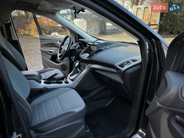 Черный Форд Эскейп, объемом двигателя 2 л и пробегом 189 тыс. км за 9500 $, фото 15 на Automoto.ua