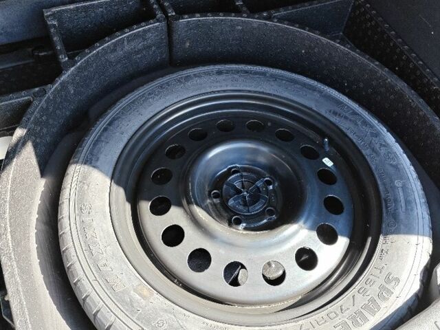 Черный Форд Эскейп, объемом двигателя 2 л и пробегом 131 тыс. км за 11200 $, фото 17 на Automoto.ua