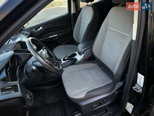 Черный Форд Эскейп, объемом двигателя 2 л и пробегом 189 тыс. км за 9500 $, фото 14 на Automoto.ua