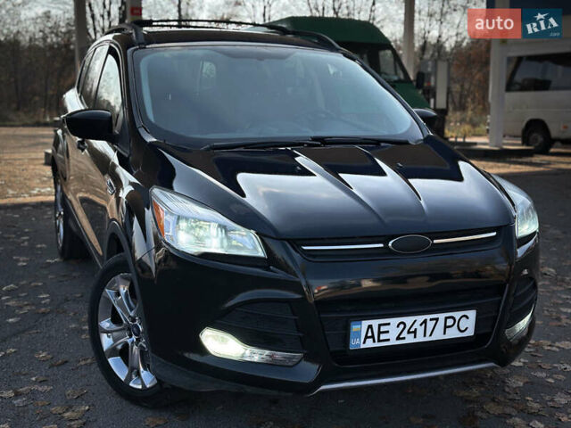 Черный Форд Эскейп, объемом двигателя 2 л и пробегом 189 тыс. км за 9500 $, фото 4 на Automoto.ua