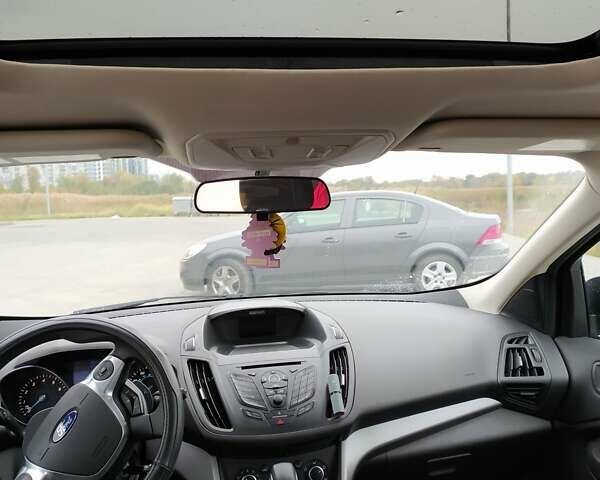 Черный Форд Эскейп, объемом двигателя 2 л и пробегом 145 тыс. км за 9999 $, фото 4 на Automoto.ua