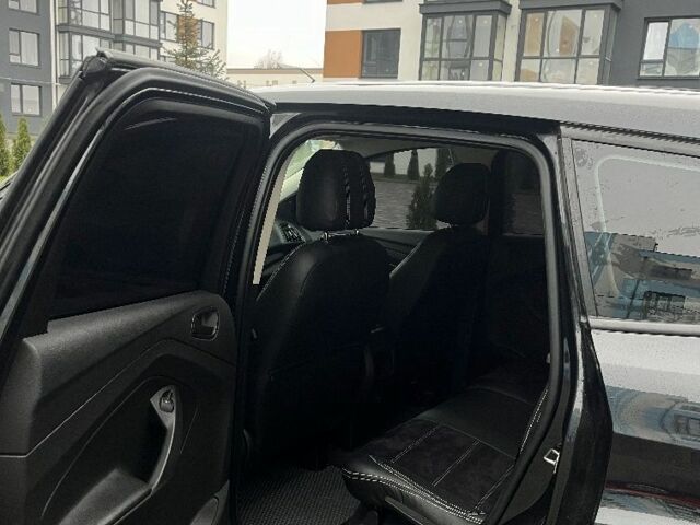 Черный Форд Эскейп, объемом двигателя 2.5 л и пробегом 234 тыс. км за 10900 $, фото 2 на Automoto.ua