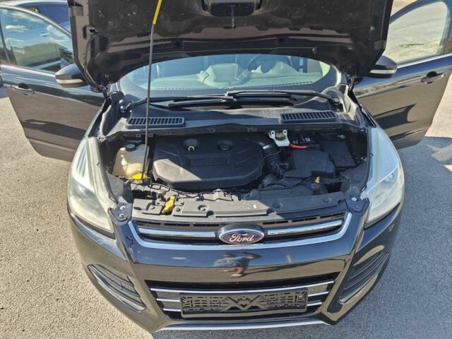 Черный Форд Эскейп, объемом двигателя 2 л и пробегом 131 тыс. км за 11200 $, фото 14 на Automoto.ua