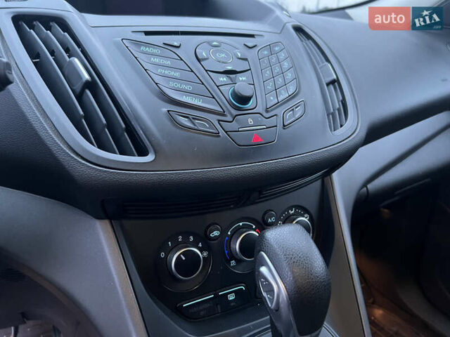 Черный Форд Эскейп, объемом двигателя 2.5 л и пробегом 136 тыс. км за 11900 $, фото 18 на Automoto.ua