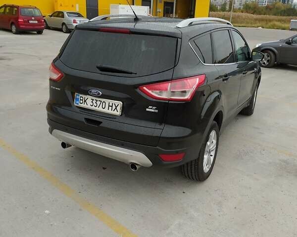 Черный Форд Эскейп, объемом двигателя 2 л и пробегом 145 тыс. км за 9999 $, фото 2 на Automoto.ua