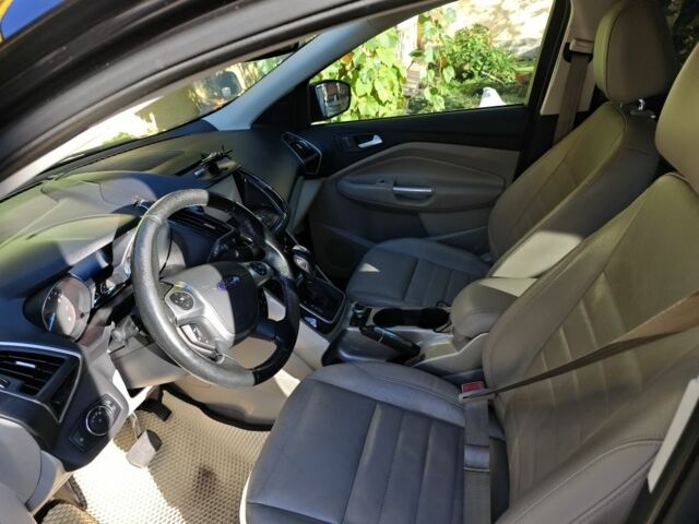 Чорний Форд Ескейп, об'ємом двигуна 2 л та пробігом 135 тис. км за 10300 $, фото 6 на Automoto.ua