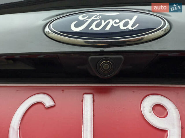 Черный Форд Эскейп, объемом двигателя 1.6 л и пробегом 207 тыс. км за 10000 $, фото 20 на Automoto.ua