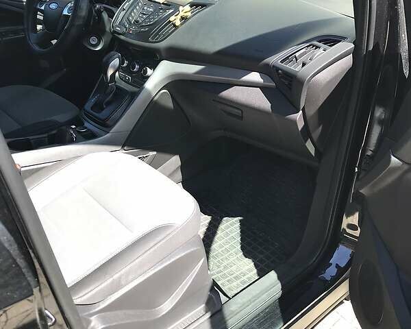 Черный Форд Эскейп, объемом двигателя 1.6 л и пробегом 288 тыс. км за 9900 $, фото 7 на Automoto.ua