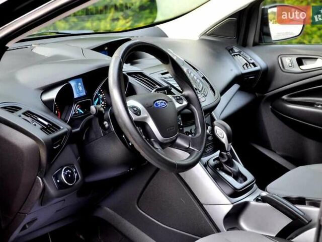 Форд Ескейп 2014 у Києві на Automoto.ua Чорний Форд Ескейп, об'ємом двигуна 1.6 л та пробігом 160 тис. км за 10800 $, фото 12 на Automoto.ua