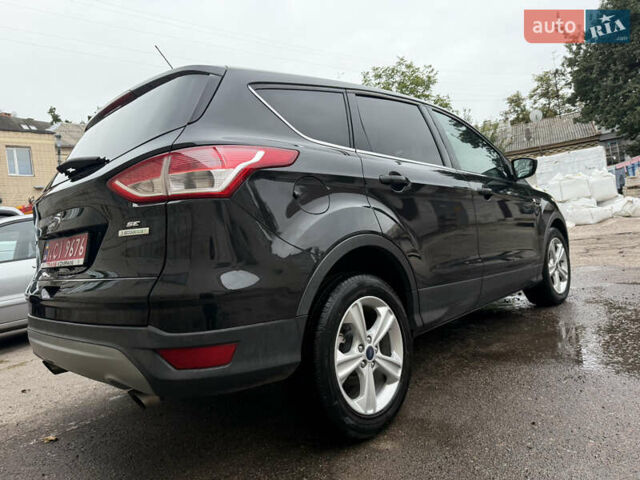Черный Форд Эскейп, объемом двигателя 1.6 л и пробегом 207 тыс. км за 10000 $, фото 5 на Automoto.ua