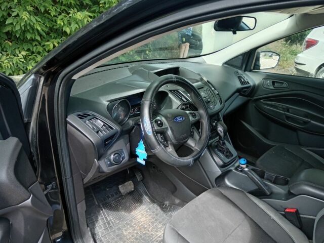 Черный Форд Эскейп, объемом двигателя 0 л и пробегом 195 тыс. км за 6900 $, фото 5 на Automoto.ua