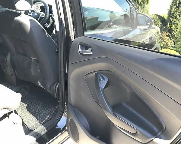 Черный Форд Эскейп, объемом двигателя 1.6 л и пробегом 288 тыс. км за 9900 $, фото 9 на Automoto.ua