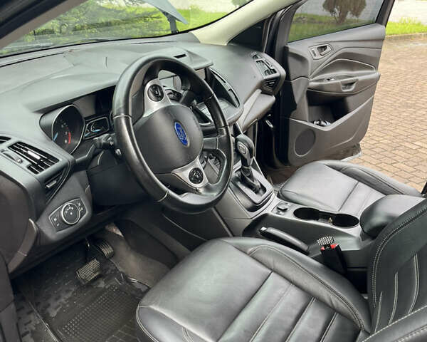 Черный Форд Эскейп, объемом двигателя 2.5 л и пробегом 210 тыс. км за 13500 $, фото 6 на Automoto.ua