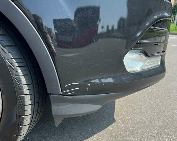 Черный Форд Эскейп, объемом двигателя 1.6 л и пробегом 210 тыс. км за 10500 $, фото 9 на Automoto.ua