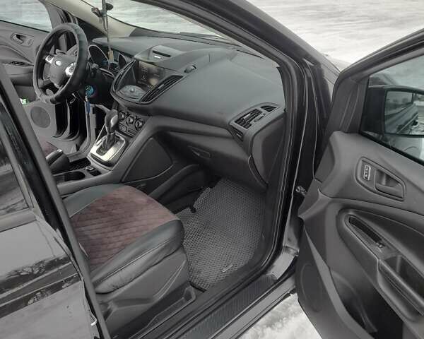 Черный Форд Эскейп, объемом двигателя 2.5 л и пробегом 204 тыс. км за 10700 $, фото 7 на Automoto.ua